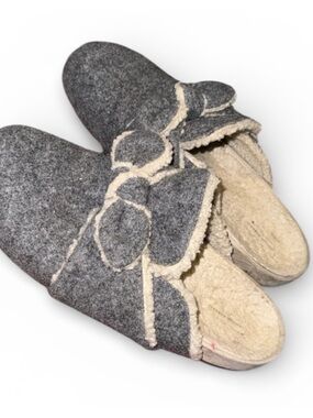 Gray Wool Felt Slip-On Slippers with Cream Trim